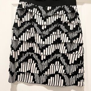ALFANI layered black and white skirt size 16